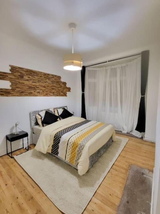 Appartement Style Haussmannien 1 Bedroom Bruselas Exterior foto